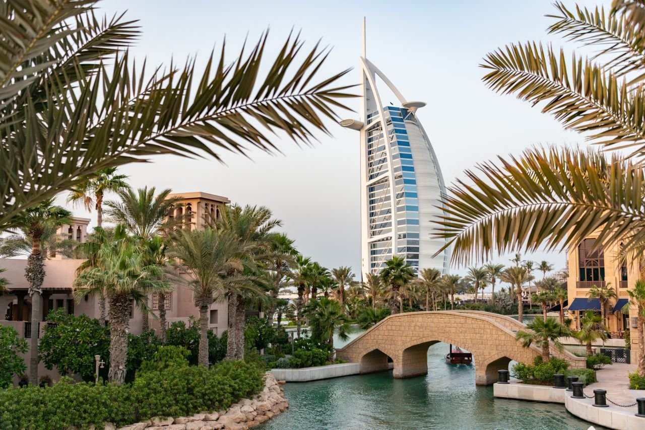 DUBAI EASTER